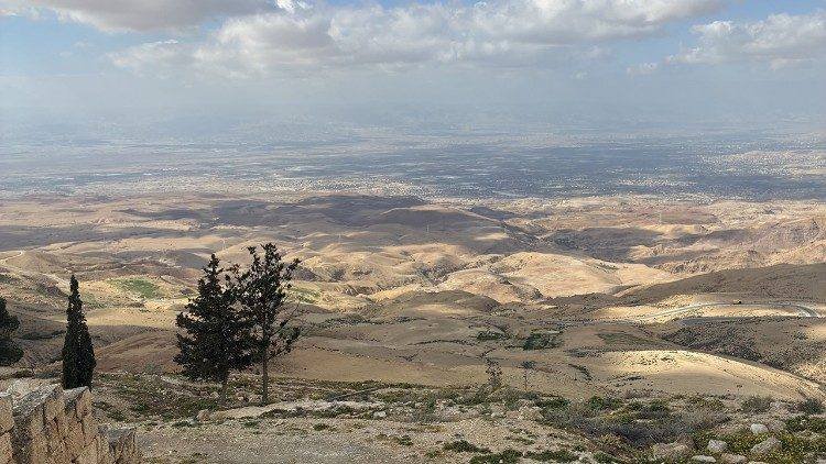 Ataque armado en iglesia greco-ortodoxa de Jordania deja diez heridos