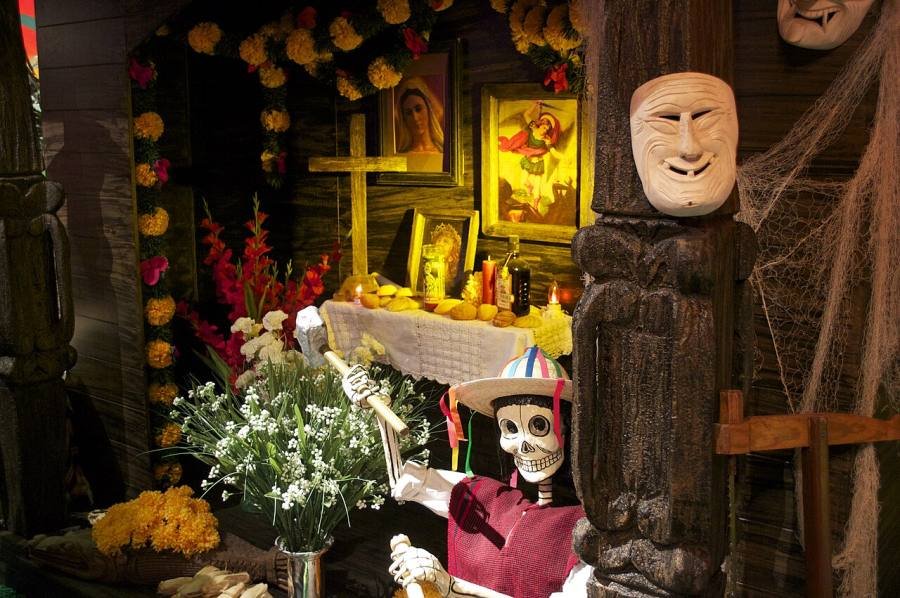 El altar de muertos nos recuerda que somos efímeros