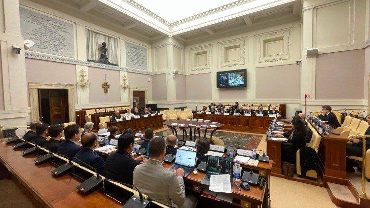 IA, llamamiento a favor de las normas y la responsabilidad humana