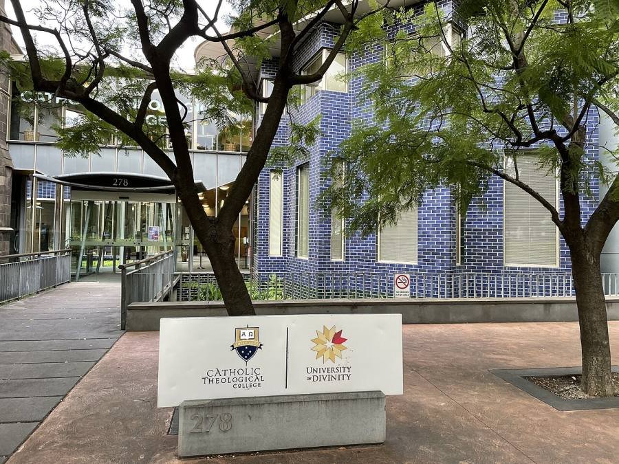 'Venite ad me': Las universidades católicas y la crisis de la teología